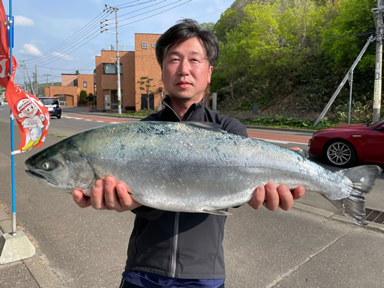 長谷川さんのサクラ58.5cm,3.12kg