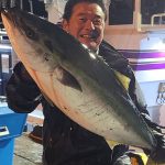 札幌市の三浦さんが釣った12.3kgのブリ