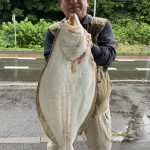 宮崎さんが釣った78cm、5.75kg