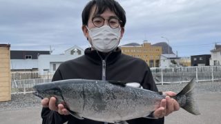 サクラマス54cm,2.35kg(2,890p)＞＞ 島牧村 | プロショップかわぐち
